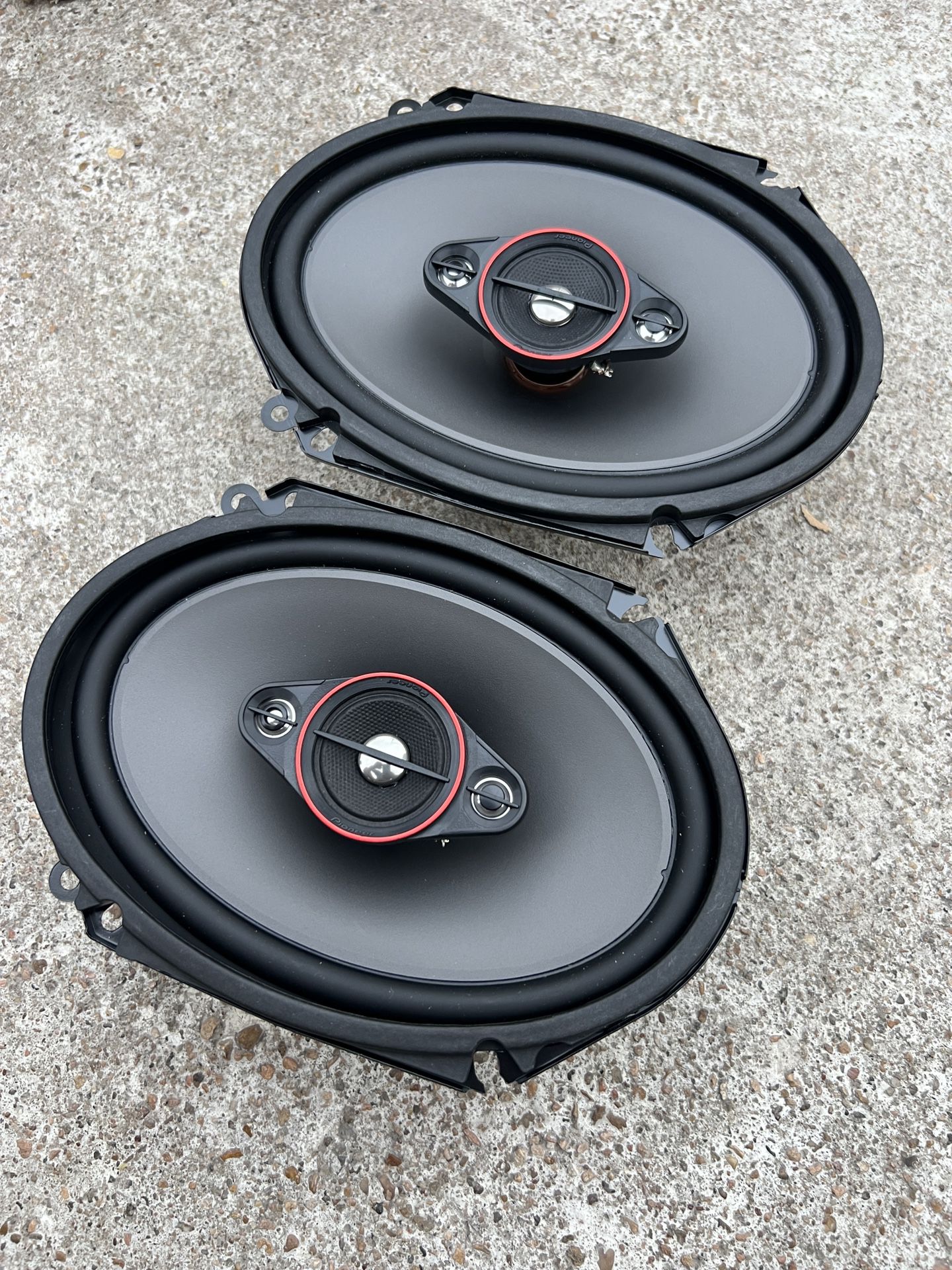 Pioneer 6x8 Speakers 