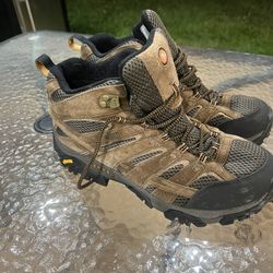 Merrell Hiking Boots Size 10