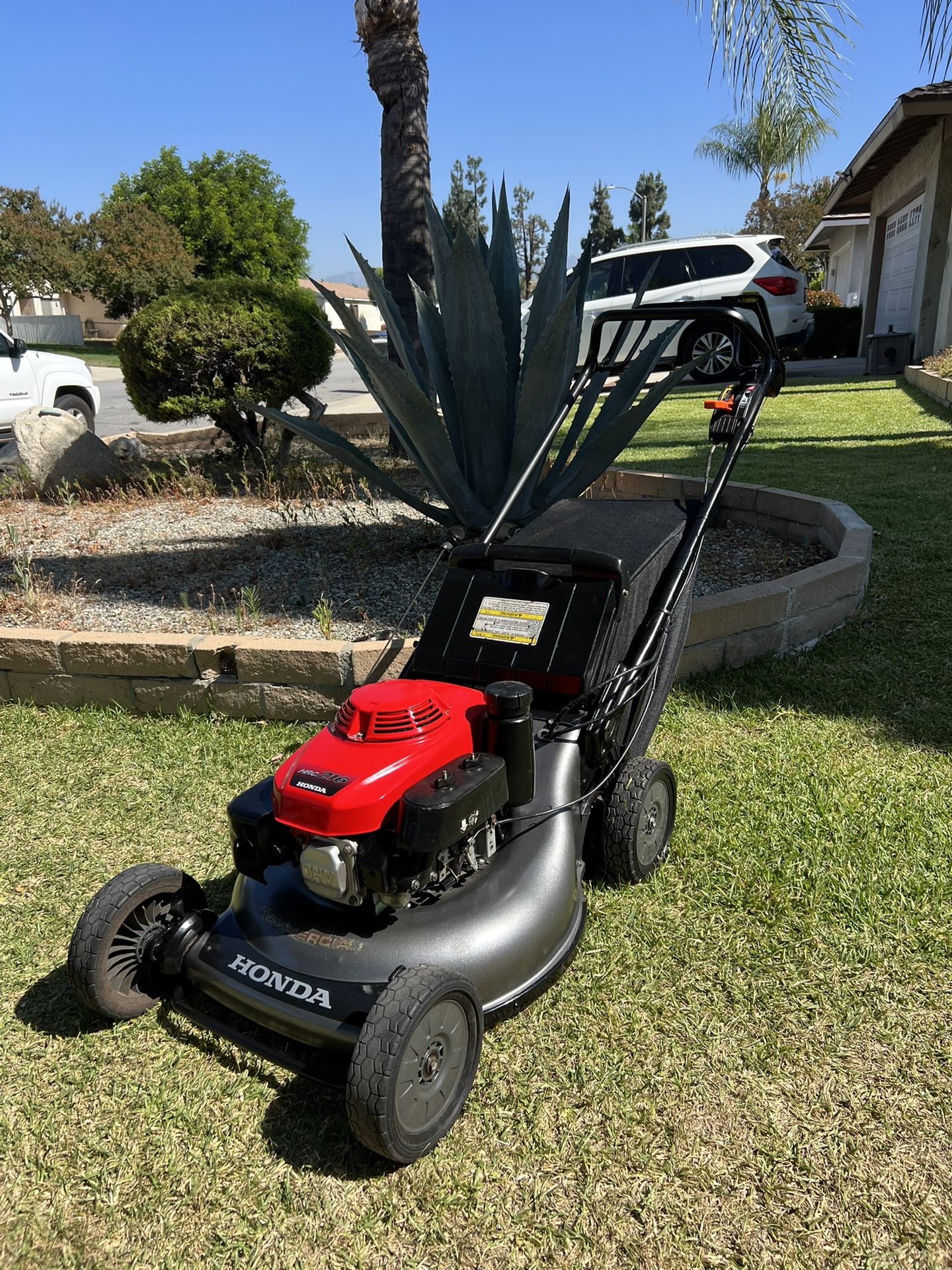 Honda Hrc216 hydrostatic transmission Commercial Lawn Mower 