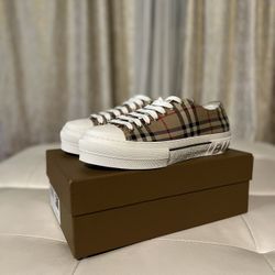 Burberry Shoes Men Size 9.5