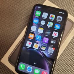 Unlocked IPhone XR 64gb 