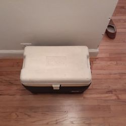 Dallas Cowboys wood cooler for Sale in Arlington, TX - OfferUp