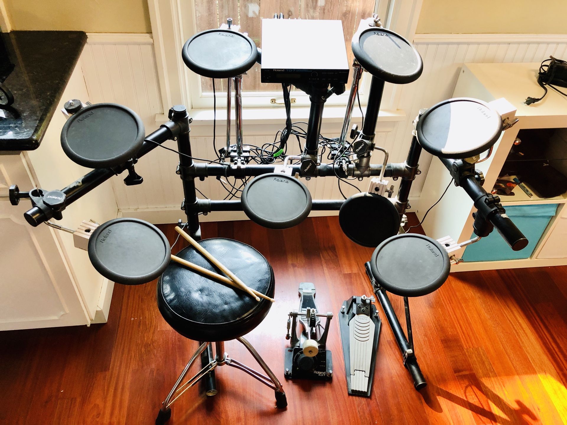 Roland TD7 Electronic Drum Set for Sale in Seattle, WA OfferUp