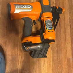 RIDGID 18V Brushless Cordless 30-Degree 3-1/2 in. Framing Nailer 