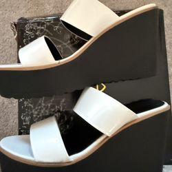 Liliana Strap Platform