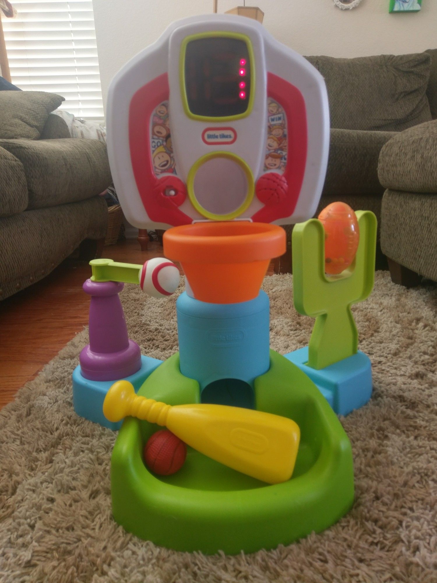 Little Tikes Discover Sounds Sports Center