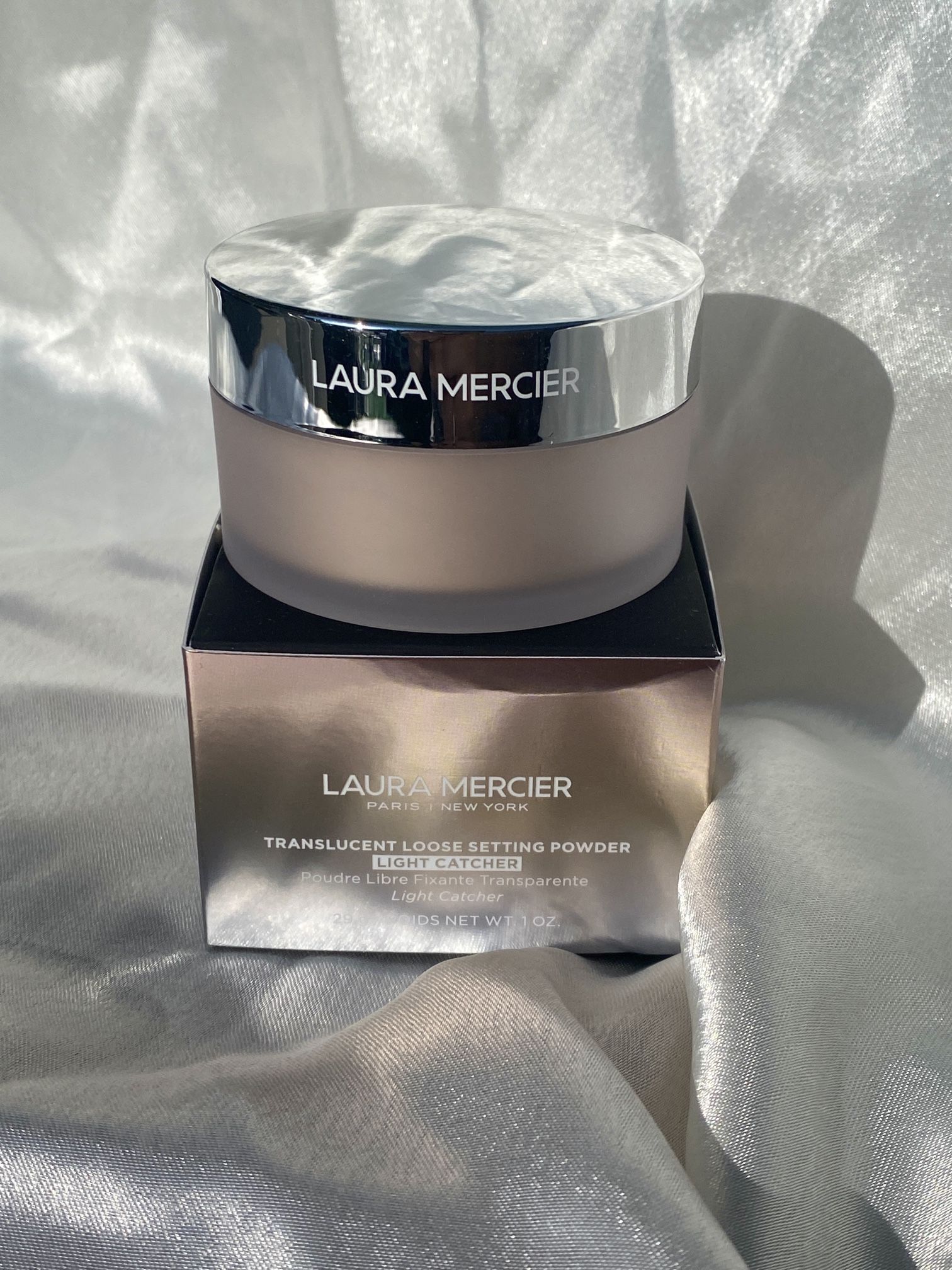Translucent Loose Setting Powder - Light Catcher ( CELESTIAL LIGHT )