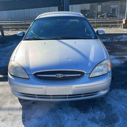 2000 Ford Taurus