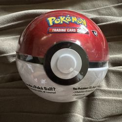 Pokemon TCG: Poke Ball Tin Red - 3 Booster Pack with 1 Coin