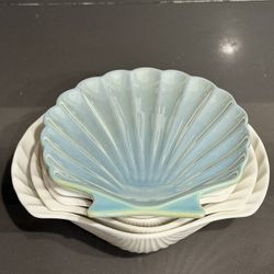 Vintage Shell Dish Set – 1 Large Blue Luster + 4 White Scallop Bowls Coastal Decor