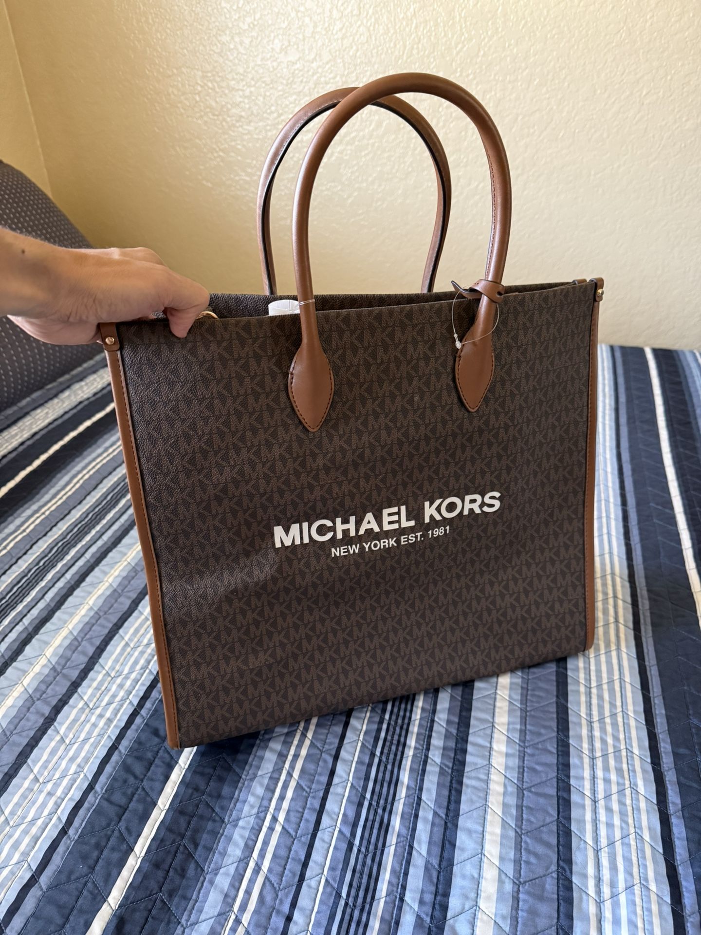 Michael Khors Purse