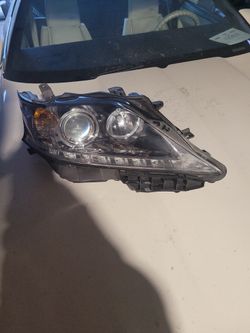 Lexus RX 350 Headlight 