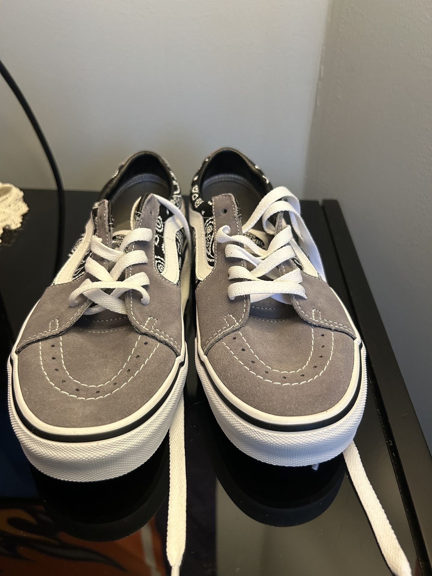 Vans Sk8 Low Paisley Grey/True White size 8 and size 4.5