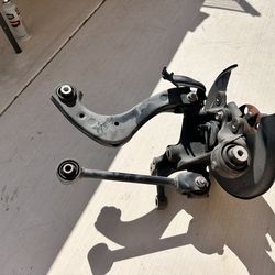 2016-2019  Toyota Prius rear suspension knuckle + control arms OEM