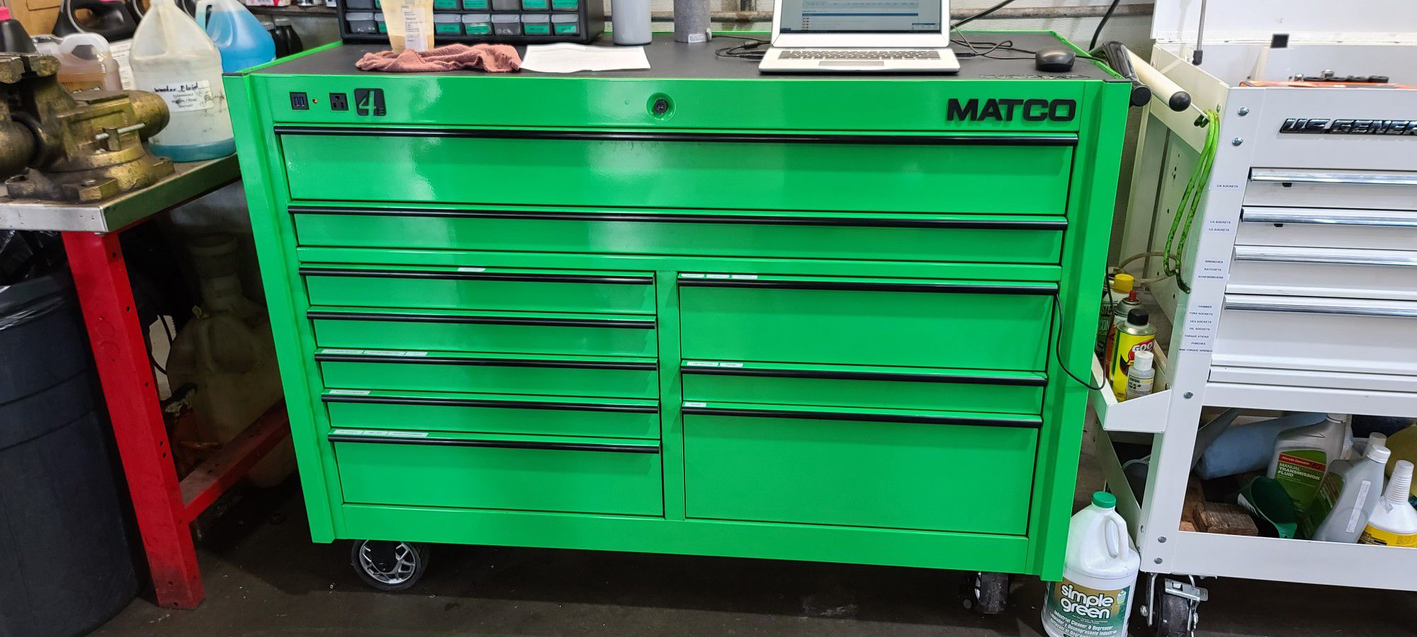 Matco 4s Screamin Green 2 Bay Toolbox
