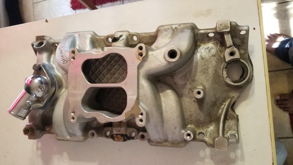 SBC Dual Plane Intake