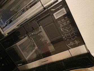 Panasonic 1.2 Cu Ft Inverter Microwave – Stainless Steel (Like New)