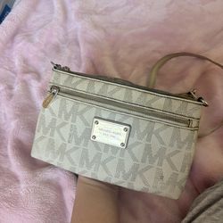 Michael Kors tan purse