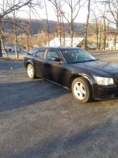 2008 Dodge Magnum 2.7L V6 Black Exterior, Gray Interior, 136,754 Miles, Bluetooth, GPS, Disk, USB, iPod, XMRadio, Upgraded Speakers, Subwoofer.