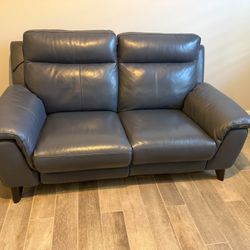 Electric Reclining Loveseat