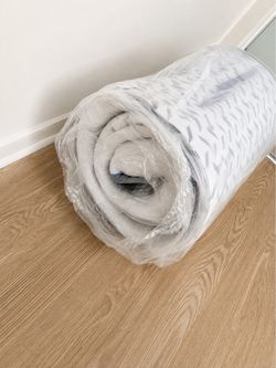 Brand new king premier hybrid nectar mattress