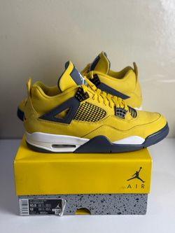 Jordan 4 Retro “Lightning “ - Size 10.5