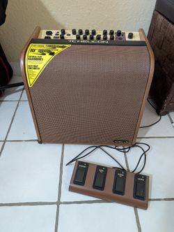 TC-Helicon Harmony V100 – 100-Acoustic Guitar Amplifier with Vocal Processing