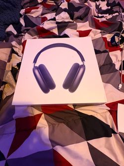 AirPod Maxes