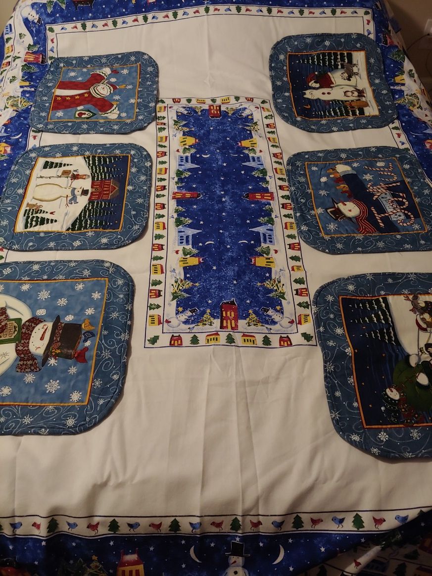 Snowman-Themed Tablecloth and Placemats
