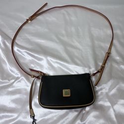 Dooney And Bourke Small Bag 