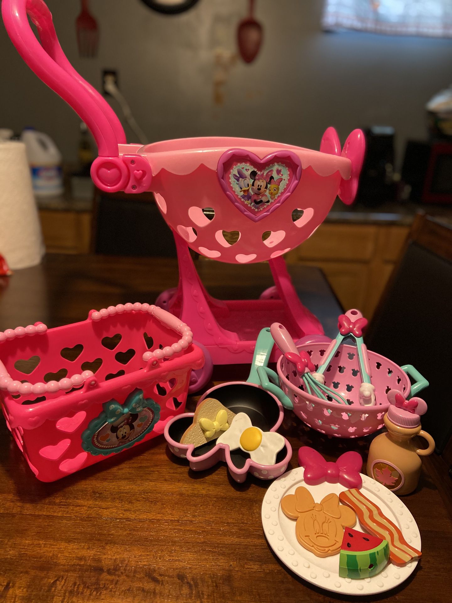 Minnie mouse play kitchen lot