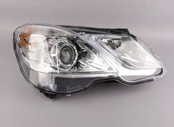 Autohub 10-13 Mercedes W212 E350 E550 Headlight Lamp Halogen Right Aftermarket