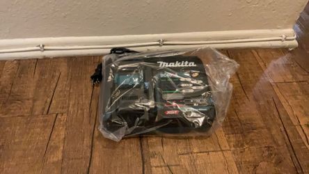 Makita XGT Charger