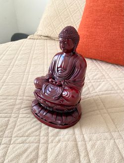 Meditating Buddha Statue (Dark Red)