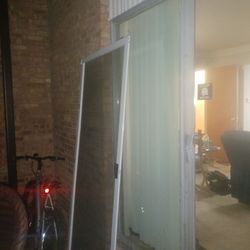 Screen Off Track Need Handyman