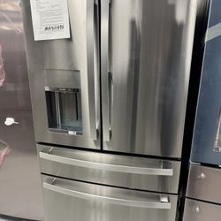 GE Profile 28 Cu.ft 4-door Refrigerator With Auto Dispenser Water