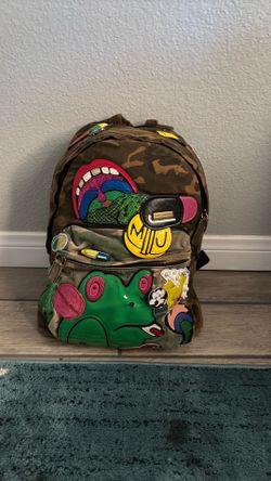Used Mark Jacob’s back pack