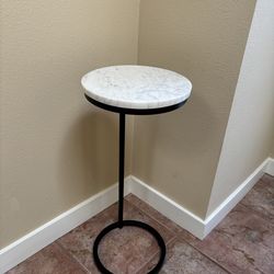 Pottery Barn- Delaney Round Marble C-Table