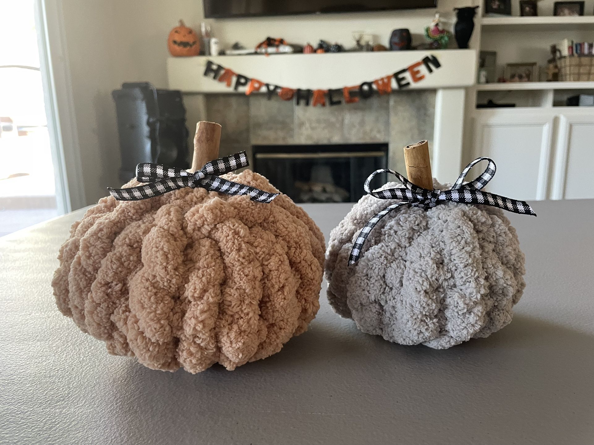Chunky Yarn Pumpkin Set $20