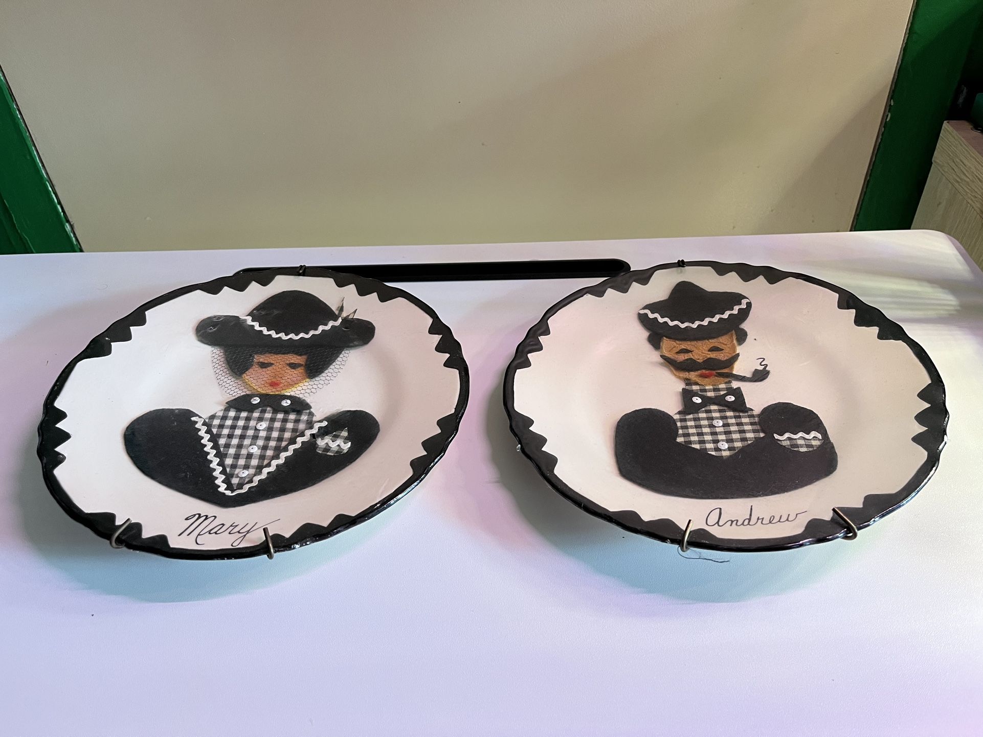 Vintage Handmade Mom & Dad 9.5" Wall Decorative Plates 1950’s