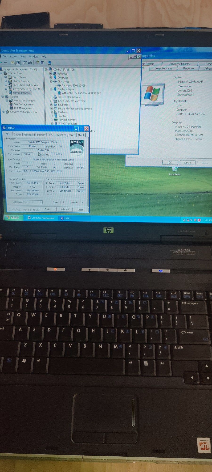 Retro Windows XP Laptop - HP Pavilion Ze2113us