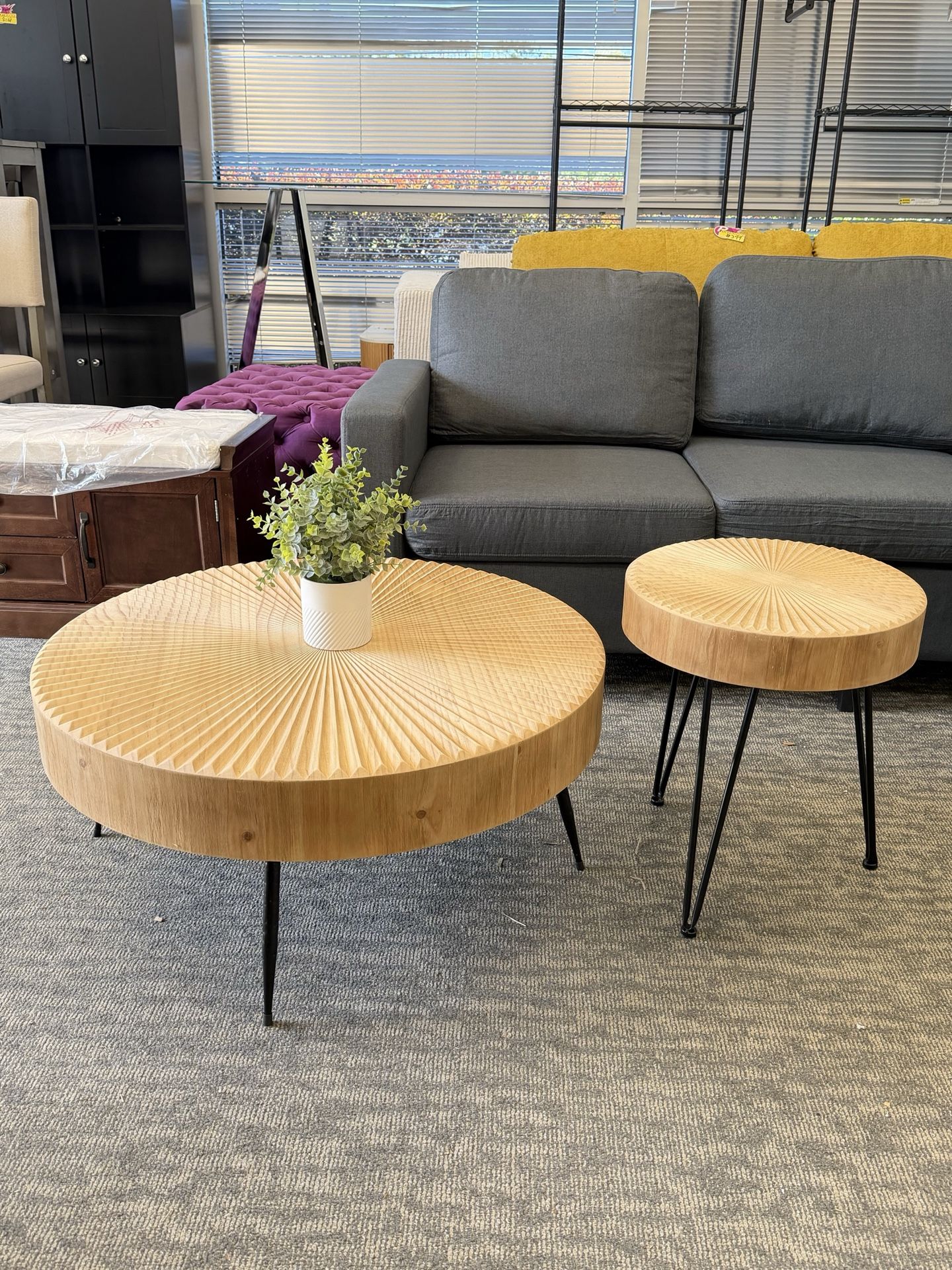 ✨2-Piece Farmhouse Round Nesting Tables