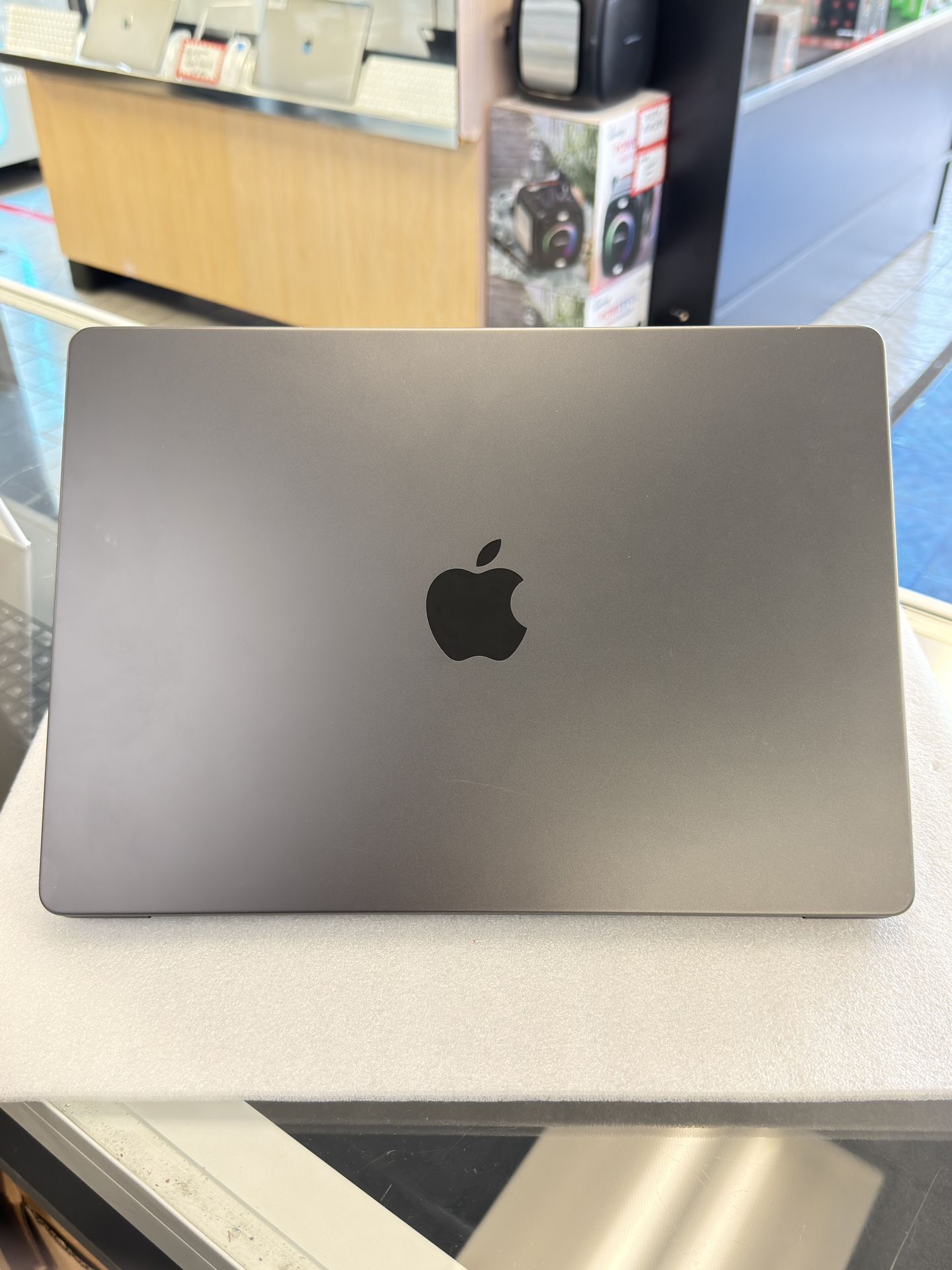 MacBook Pro 14 inch 2024 M4 16GB 512GB