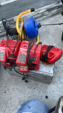 Milwaukee M12/M18 Battery Chargers – Lot of 4