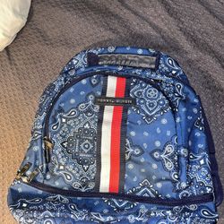TOMMY HILFIGER PAISLEY BLUE BANDANA BACKPACK LAPTOP FRIENDLY BAG