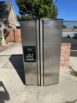 Refrigerator