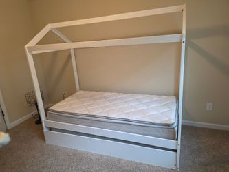 White House Frame Twin Bed with Trundle
