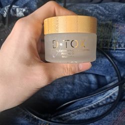 D.tox Stem Cell Expoliating $ Detoxifying Peeling Gel 