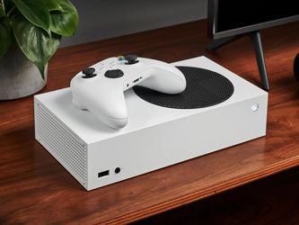 🎮 Fast, Sleek & Powerful: Xbox Series S Starting at $219!