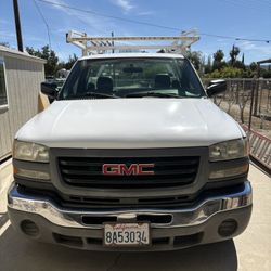 2005 GMC Sierra 2500HD 